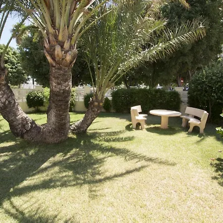 Edificio La Reina Appartement