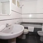 Edificio La Reina דירה קלפה