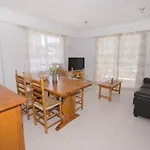 Edificio La Reina דירה