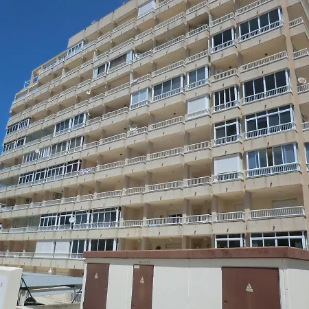 Edificio La Reina Apartment *